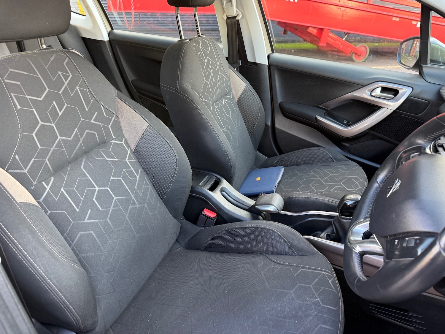 Used Peugeot 2008 2013 for sale - 77543763: Photo 17