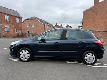 Used Peugeot 308 2010 for sale - 79809688: Photo