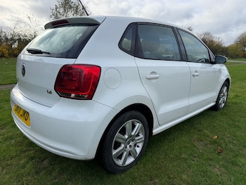 Used Volkswagen Polo 2011 for sale - 76460936: Photo