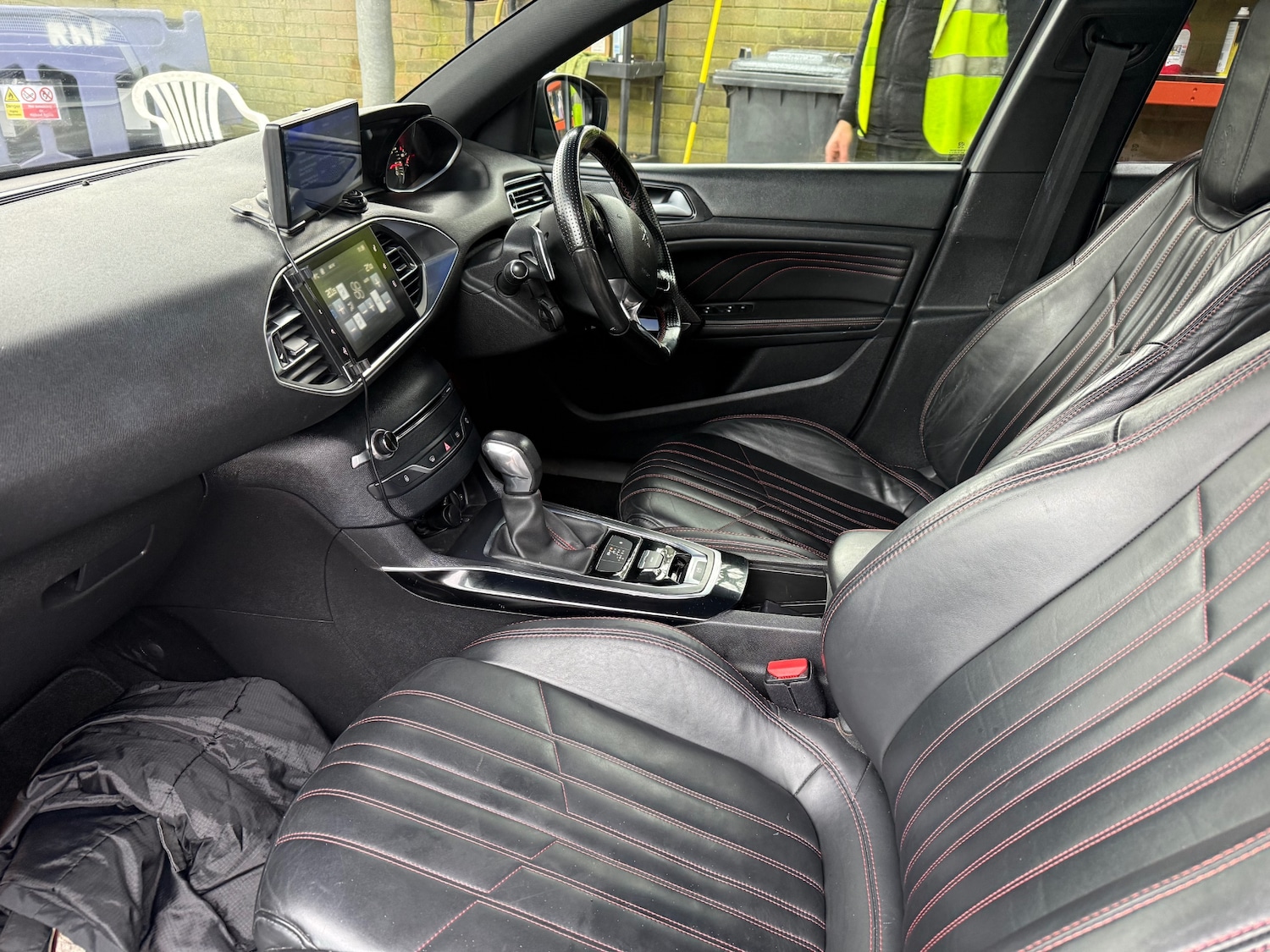 Used Peugeot 308 2015 for sale - 77610378: Photo 16