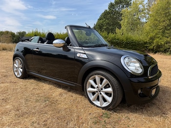 Used MINI Convertible 2011 for sale - 79424233: Photo