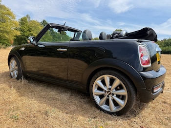 Used MINI Convertible 2011 for sale - 79424233: Photo