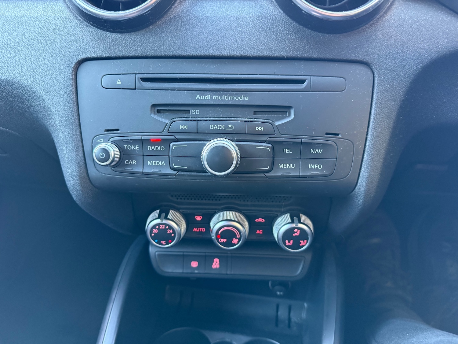 Used Audi A1 2010 for sale - 77930597: Photo 9