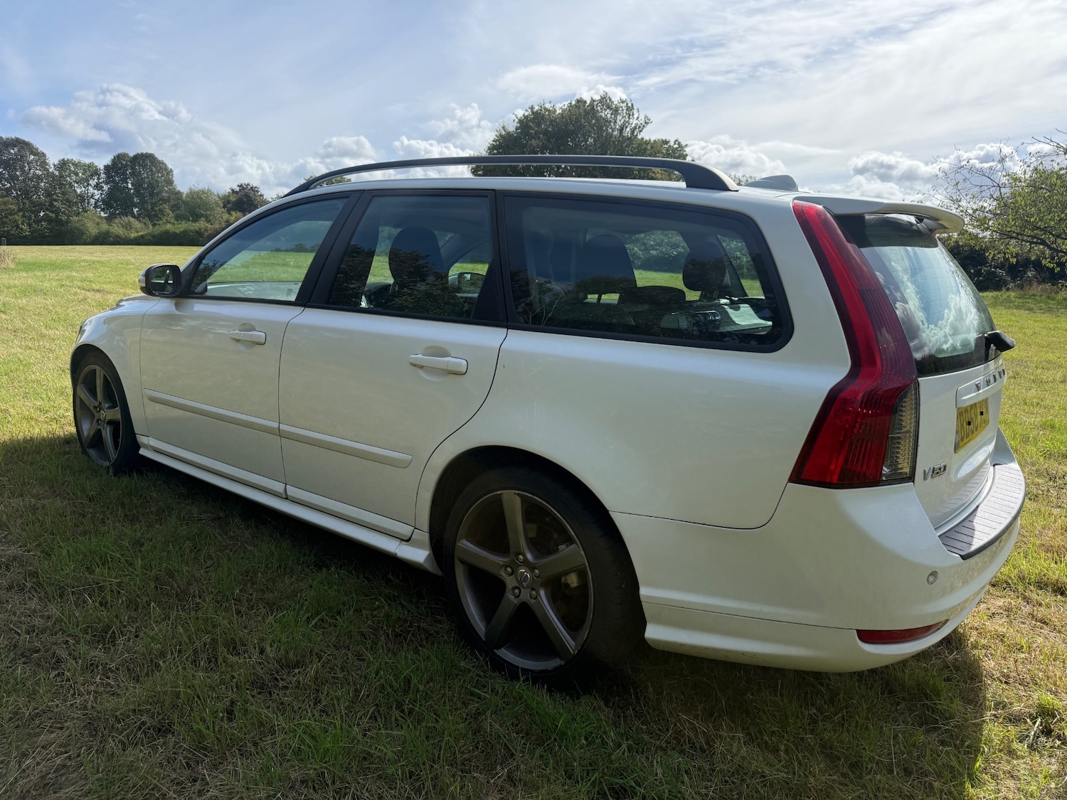 Used Volvo V50 2009 for sale - 76515761: Photo 2