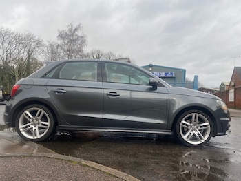 Used Audi A1 2013 for sale - 76877655: Photo