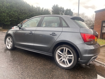 Used Audi A1 2013 for sale - 76877655: Photo
