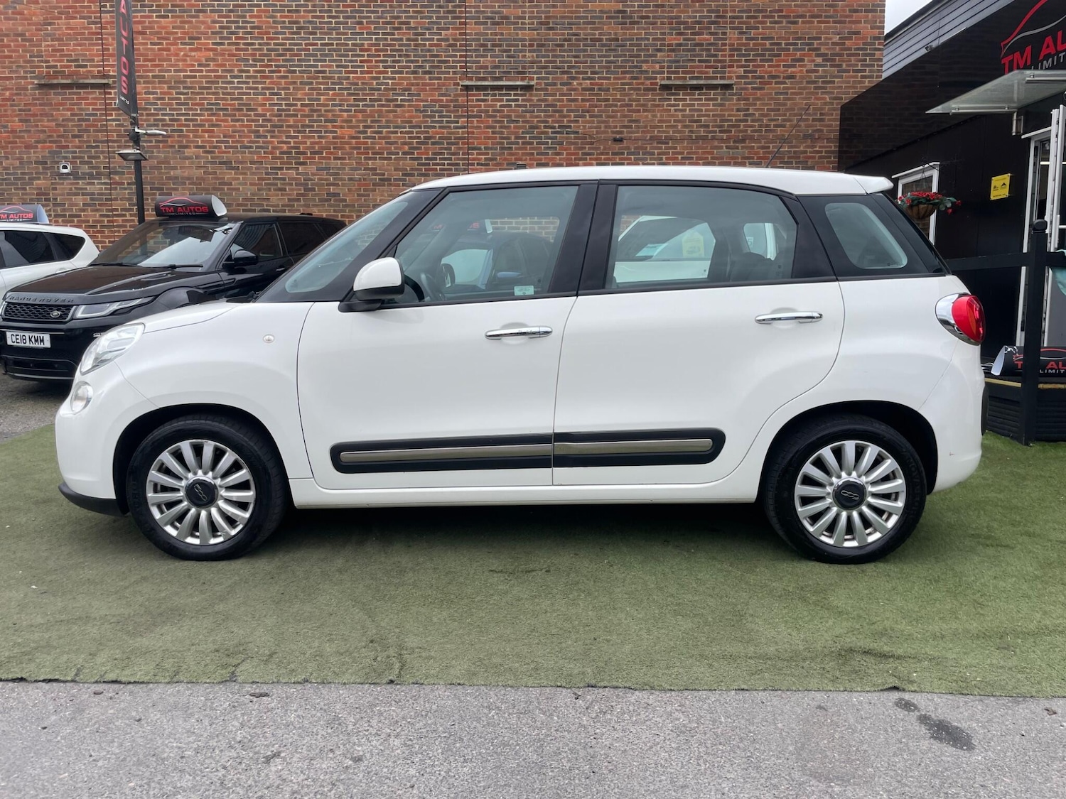 Used Fiat 500L 2014 for sale - 78092270: Photo 4