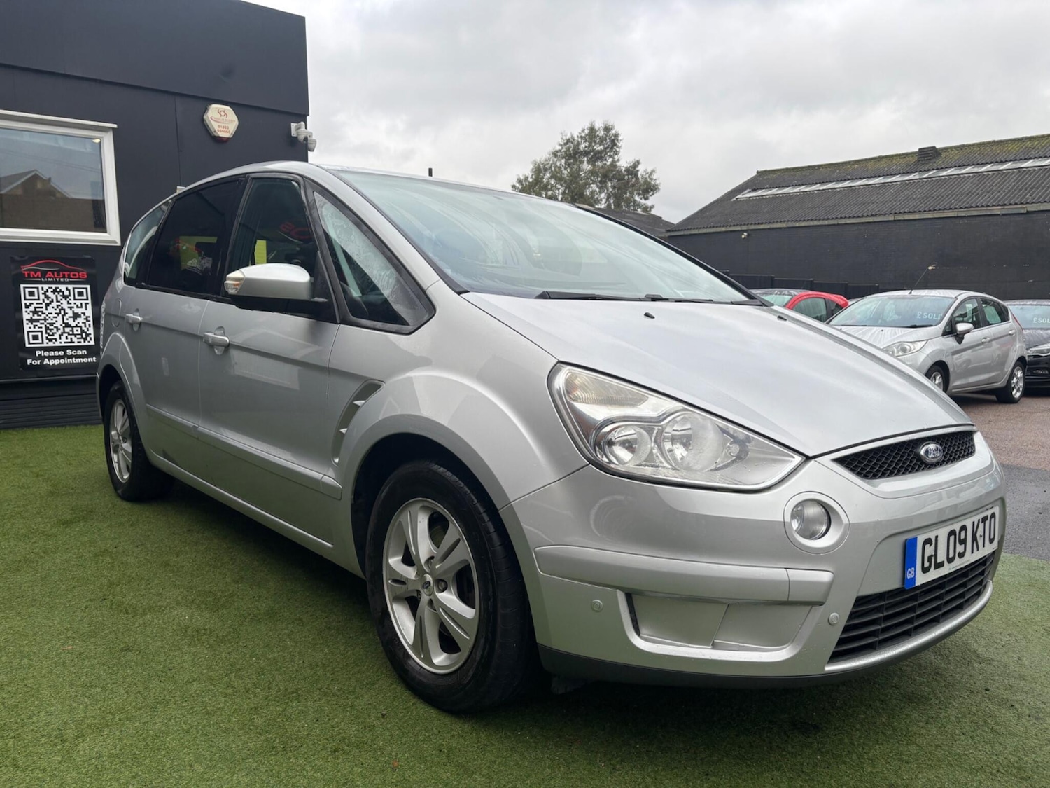 Used Ford S-Max 2009 for sale - 77408853: Photo 4