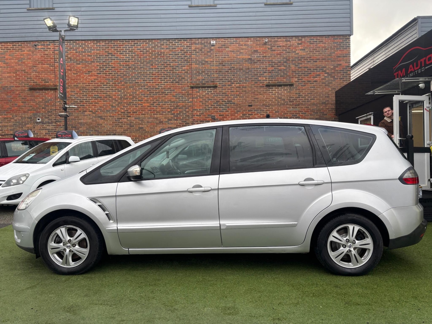 Used Ford S-Max 2009 for sale - 77408853: Photo 8