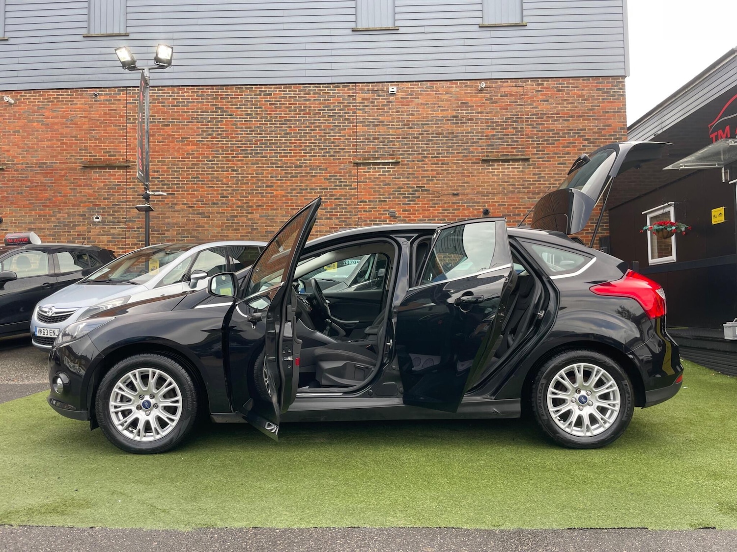 Used Ford Focus 2012 for sale - 76635083: Photo 9