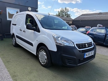 Used Peugeot Partner 2018 for sale - 79462985: Photo