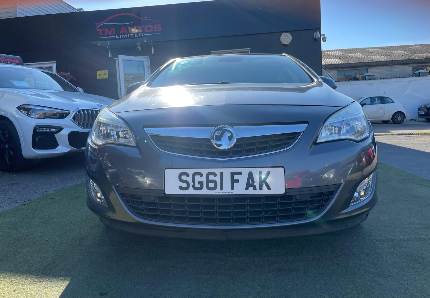 Used Vauxhall Astra 2011 for sale - 78154854: Photo 2