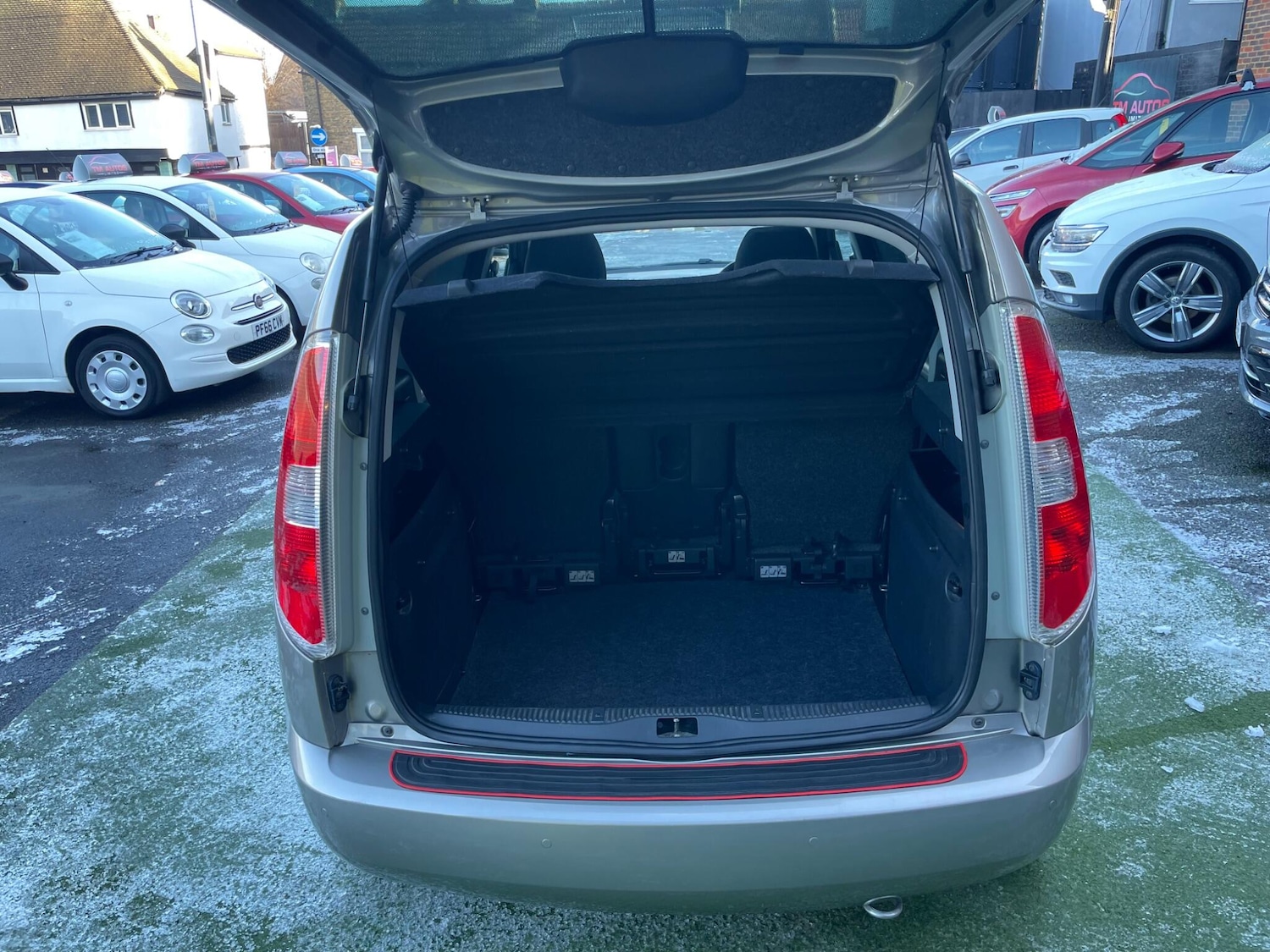 Used Skoda Roomster 2012 for sale - 77125241: Photo 8