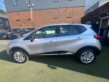 Used Renault Captur 2017 for sale - 79073378: Photo