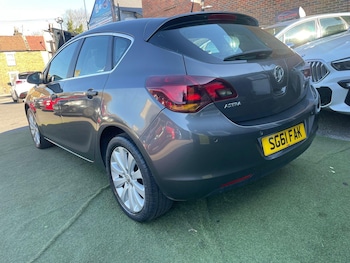 Used Vauxhall Astra 2011 for sale - 78273192: Photo