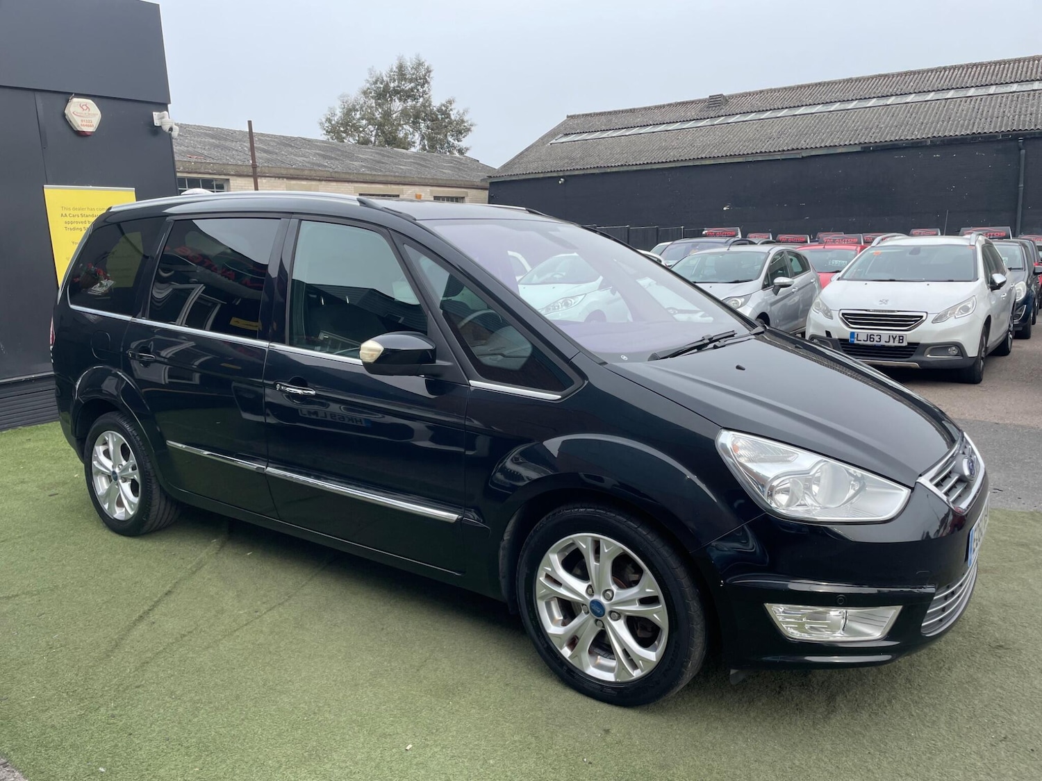 Used Ford Galaxy 2010 for sale - 78216073: Photo 2