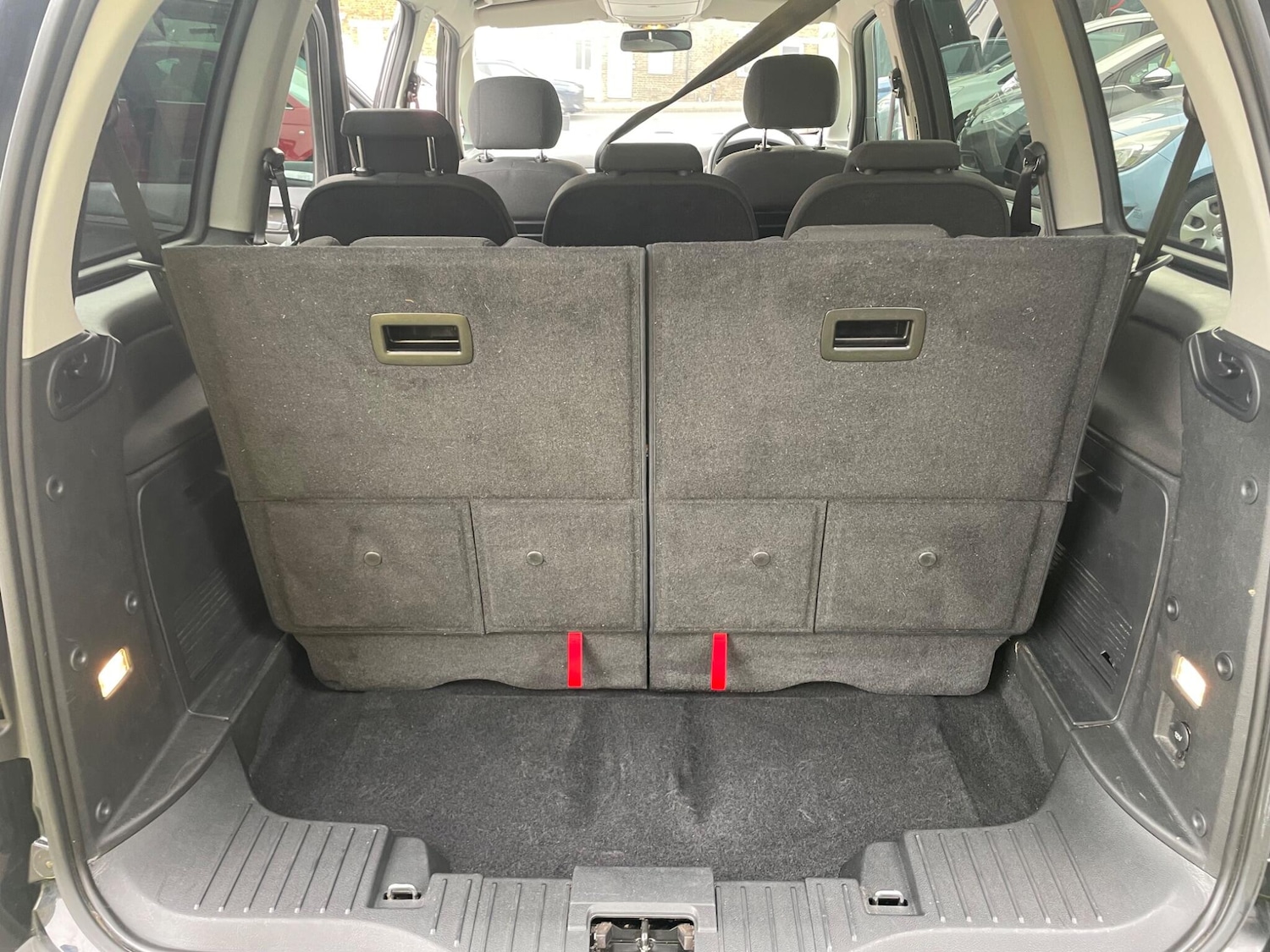 Used Ford Galaxy 2010 for sale - 78216073: Photo 26