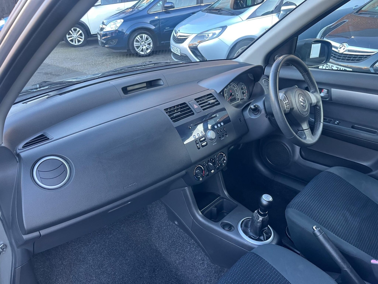 Used Suzuki Swift 2010 for sale - 76653799: Photo 10