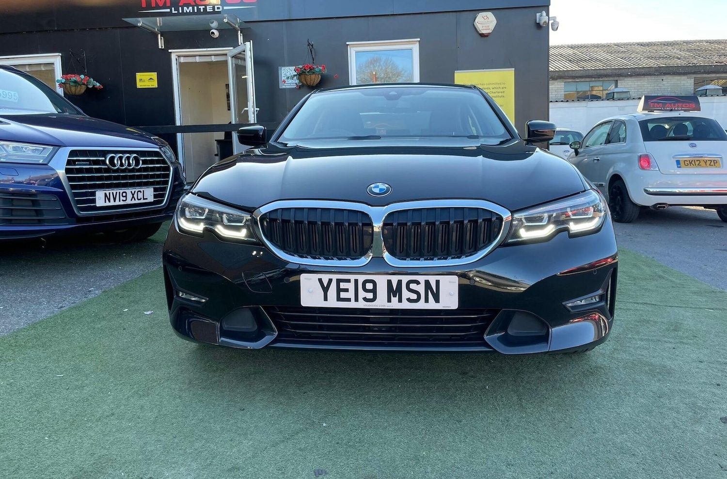 Used BMW 3 Series 2019 for sale - 77976117: Photo 2