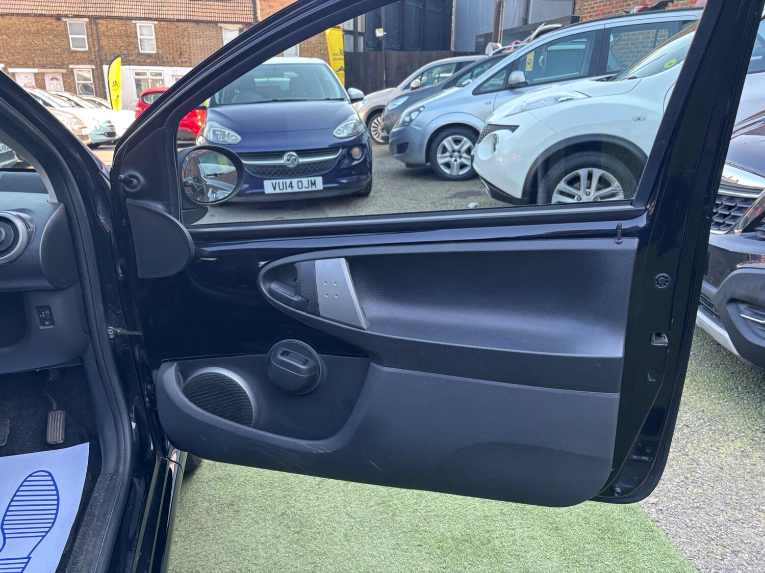 Used Toyota AYGO 2012 for sale - 77951715: Photo 15