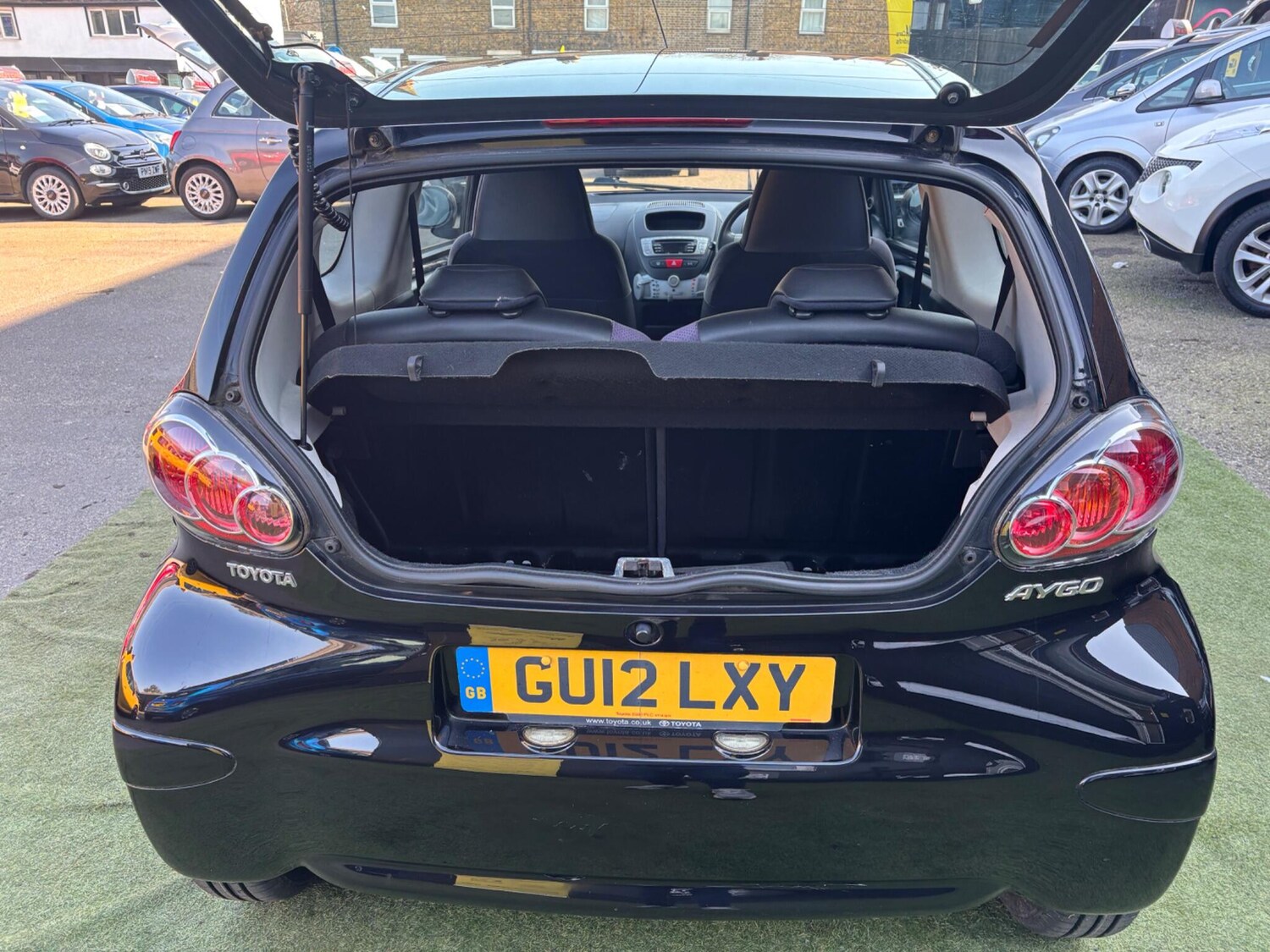 Used Toyota AYGO 2012 for sale - 77951715: Photo 9