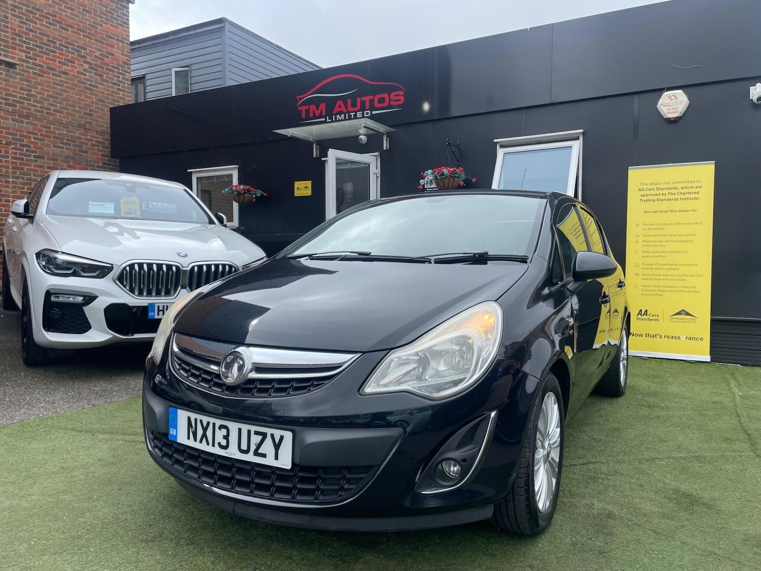 Used Vauxhall Corsa 2013 for sale - 78124836: Photo 2