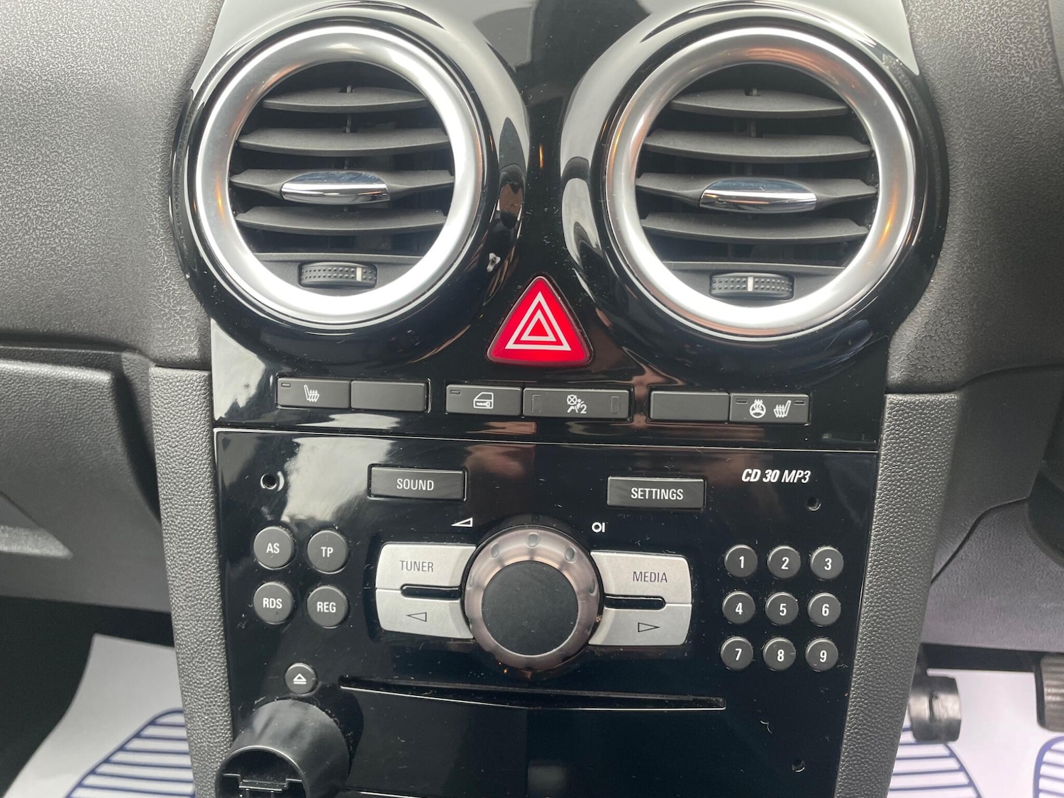 Used Vauxhall Corsa 2013 for sale - 78124836: Photo 26