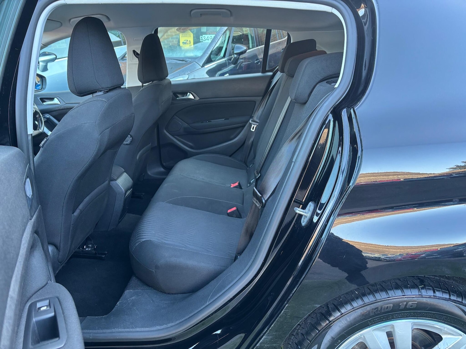 Used Peugeot 308 2015 for sale - 76648108: Photo 12