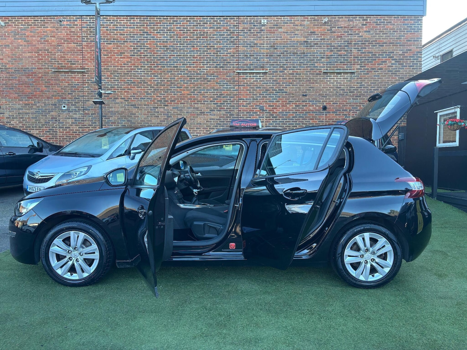 Used Peugeot 308 2015 for sale - 76648108: Photo 13