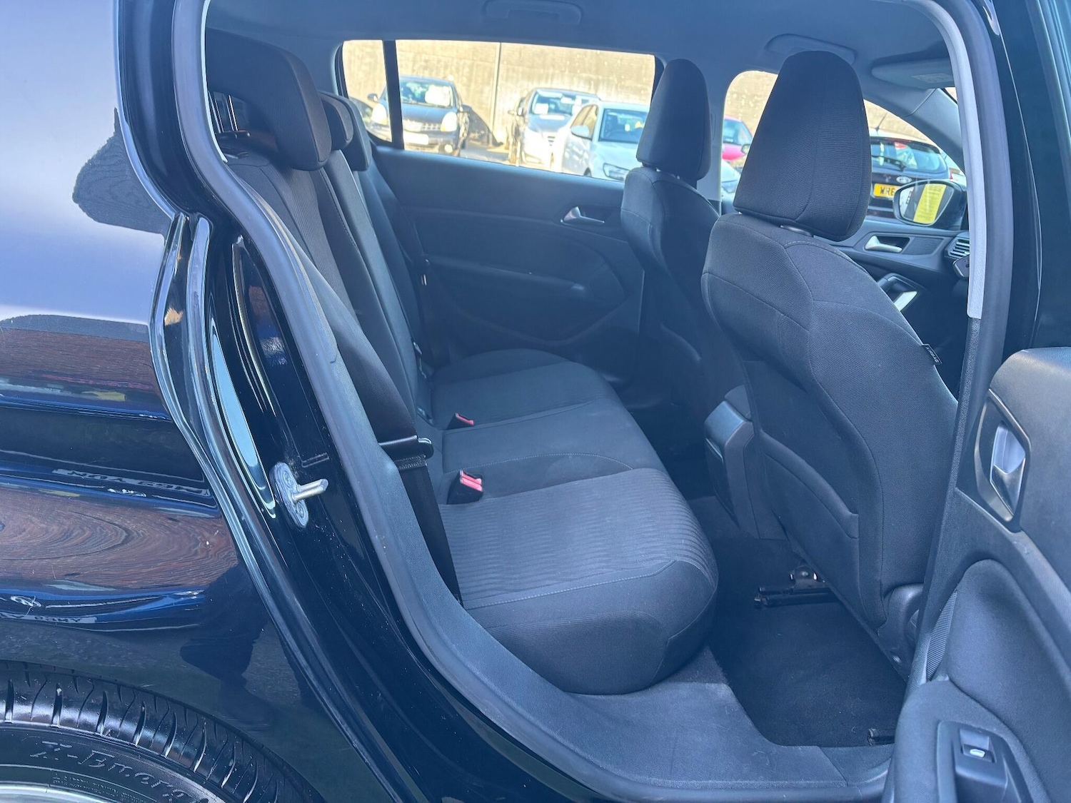 Used Peugeot 308 2015 for sale - 76648108: Photo 16