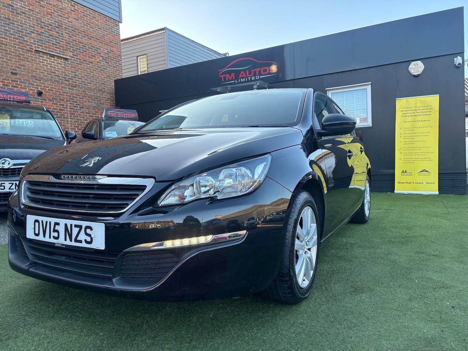 Used Peugeot 308 2015 for sale - 76648108: Photo 2