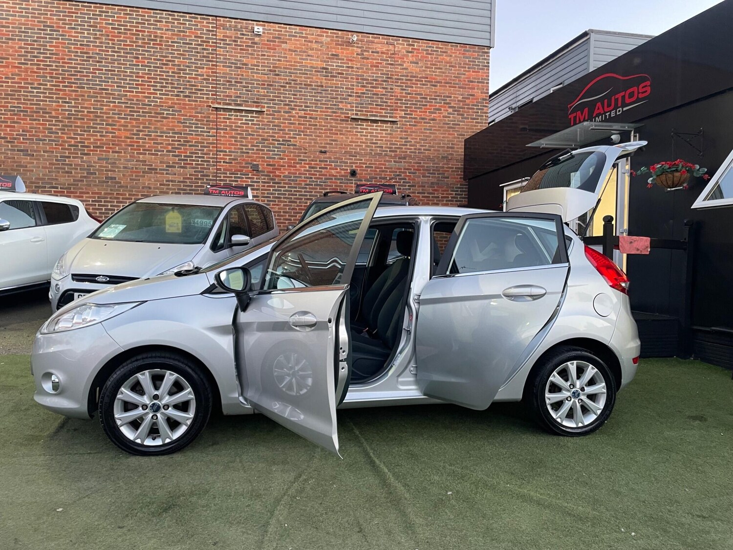 Used Ford Fiesta 2010 for sale - 77927501: Photo 12