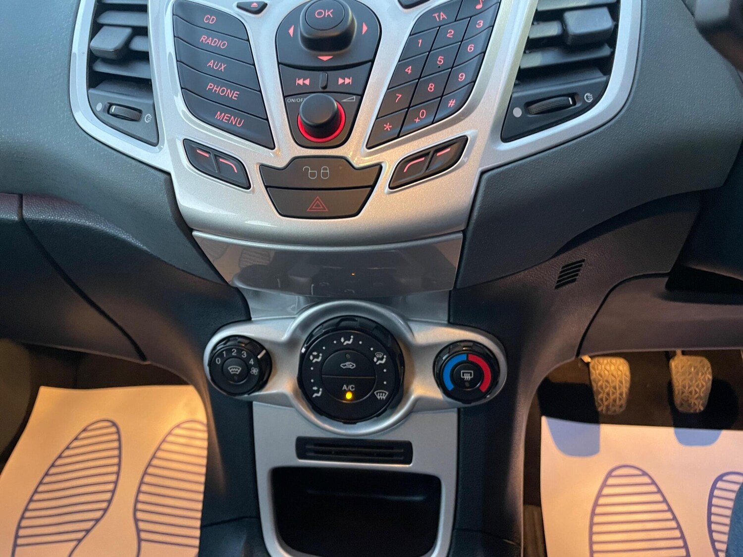 Used Ford Fiesta 2010 for sale - 77927501: Photo 20