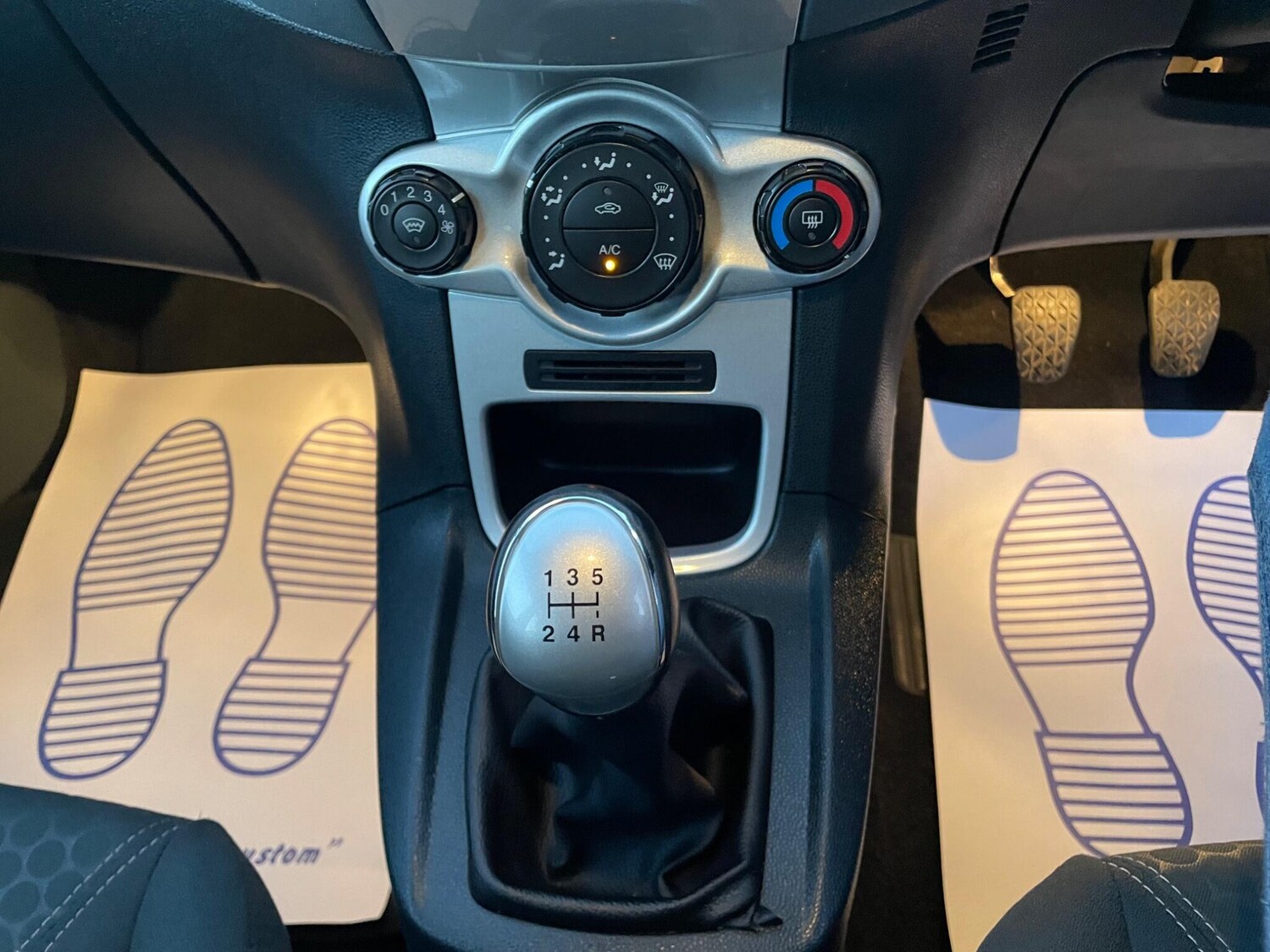 Used Ford Fiesta 2010 for sale - 77927501: Photo 23