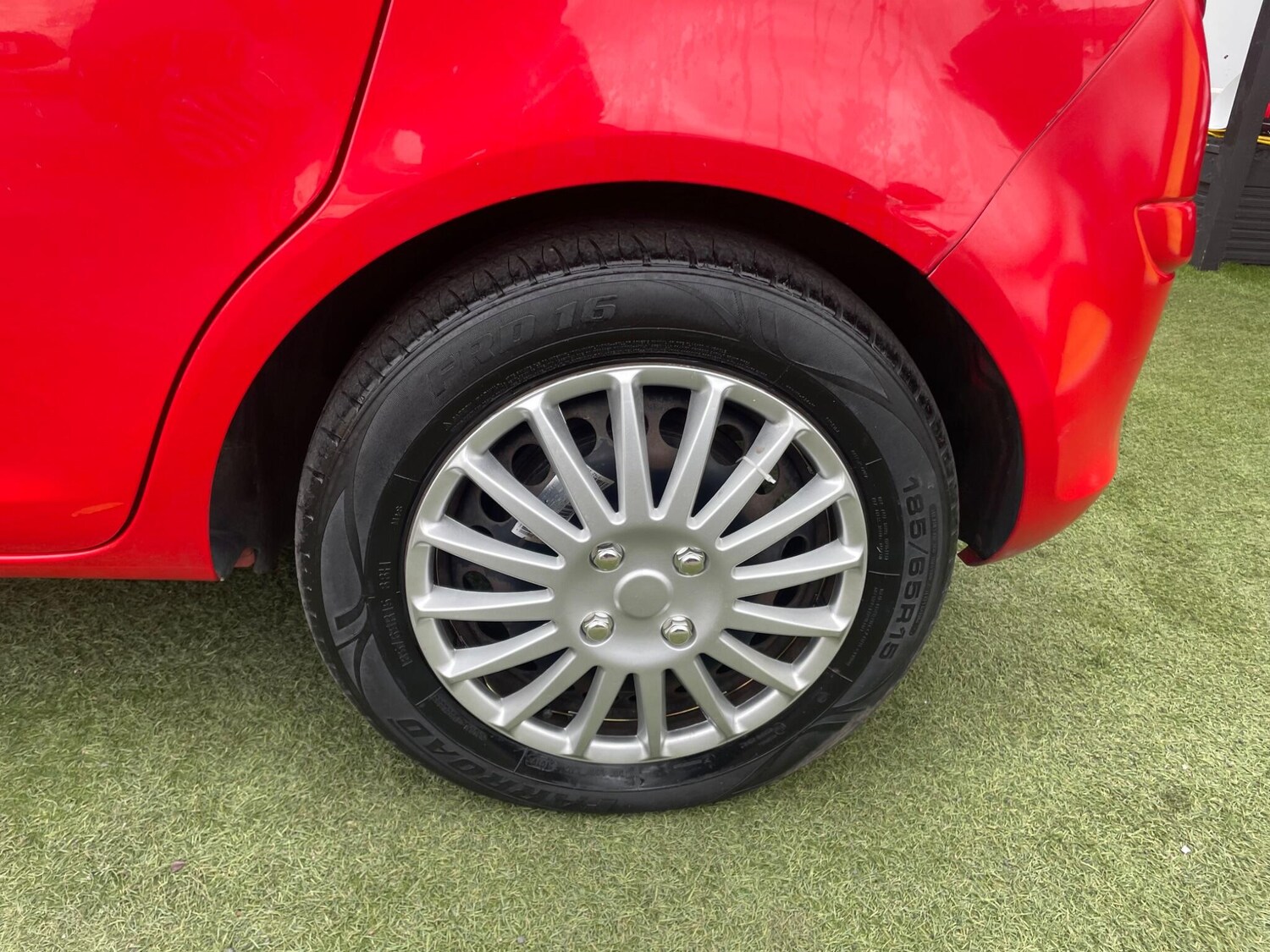 Used Vauxhall Corsa 2013 for sale - 77820083: Photo 10