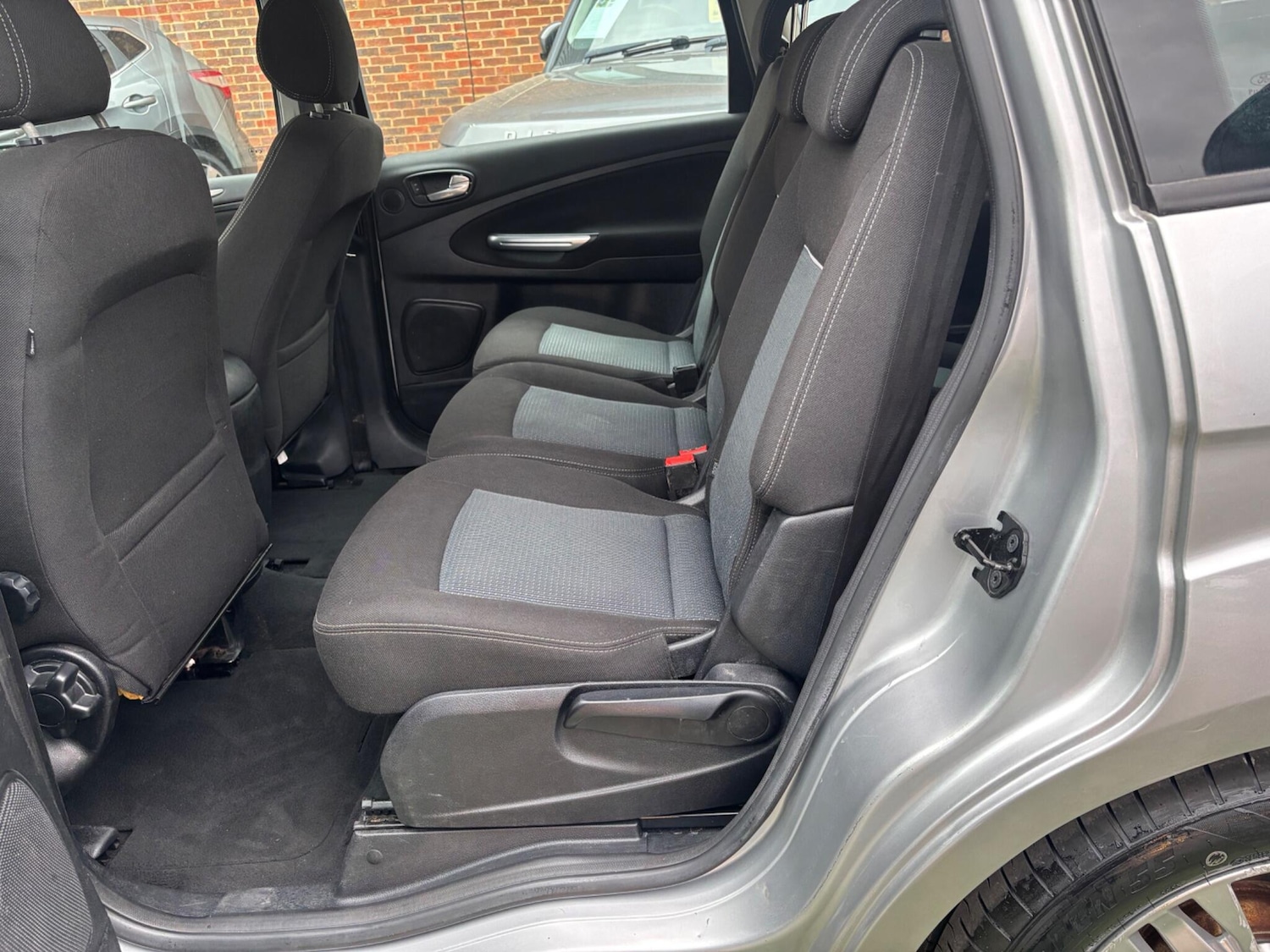 Used Ford S-Max 2010 for sale - 77688219: Photo 11