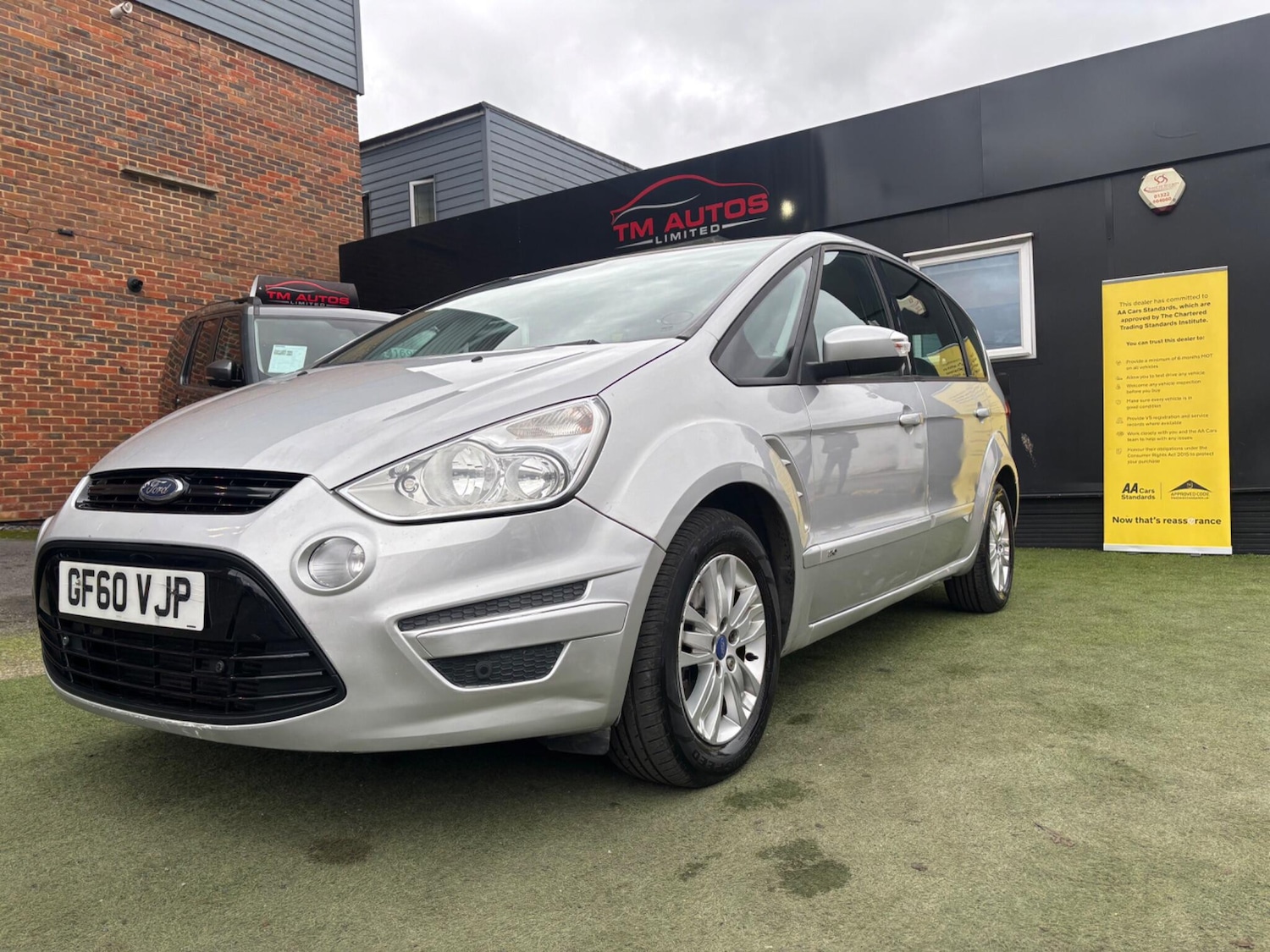 Used Ford S-Max 2010 for sale - 77688219: Photo 3