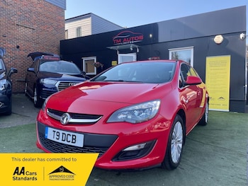 Used Vauxhall Astra 2015 for sale - 77997682: Photo