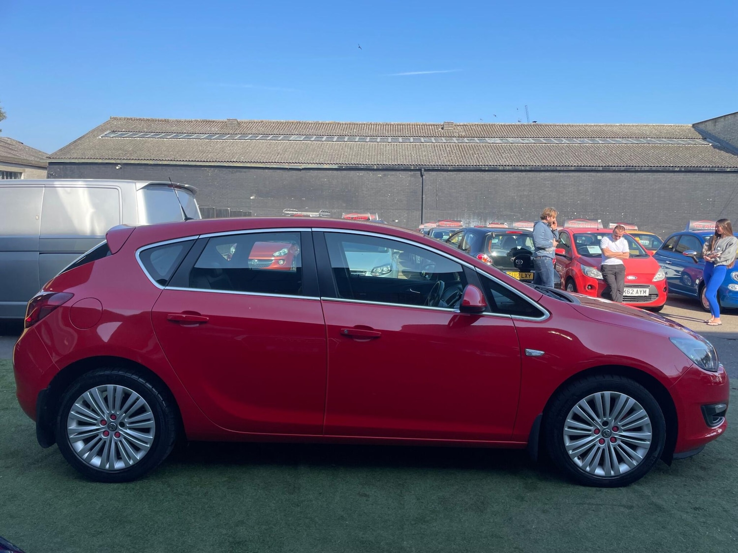 Used Vauxhall Astra for sale - 77997682: Photo 5