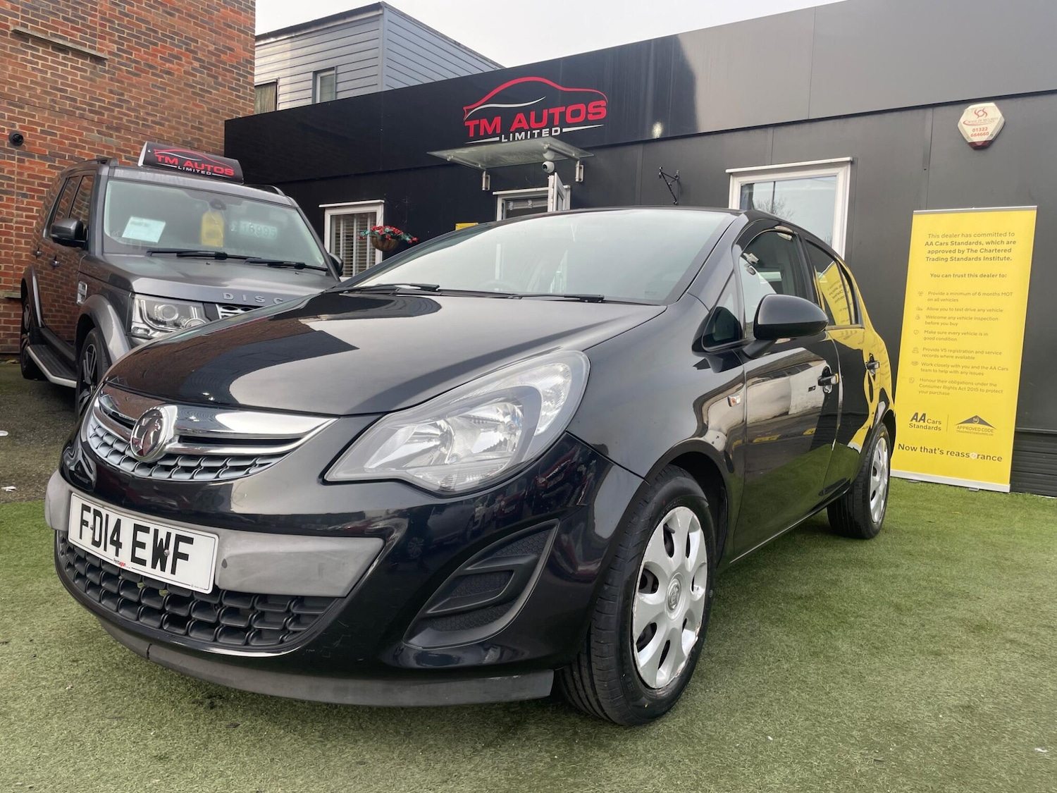 Used Vauxhall Corsa 2014 for sale - 77779437: Photo 2