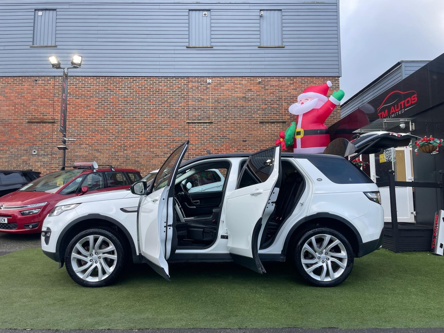 Used Land Rover Discovery Sport 2017 for sale - 77033589: Photo 10