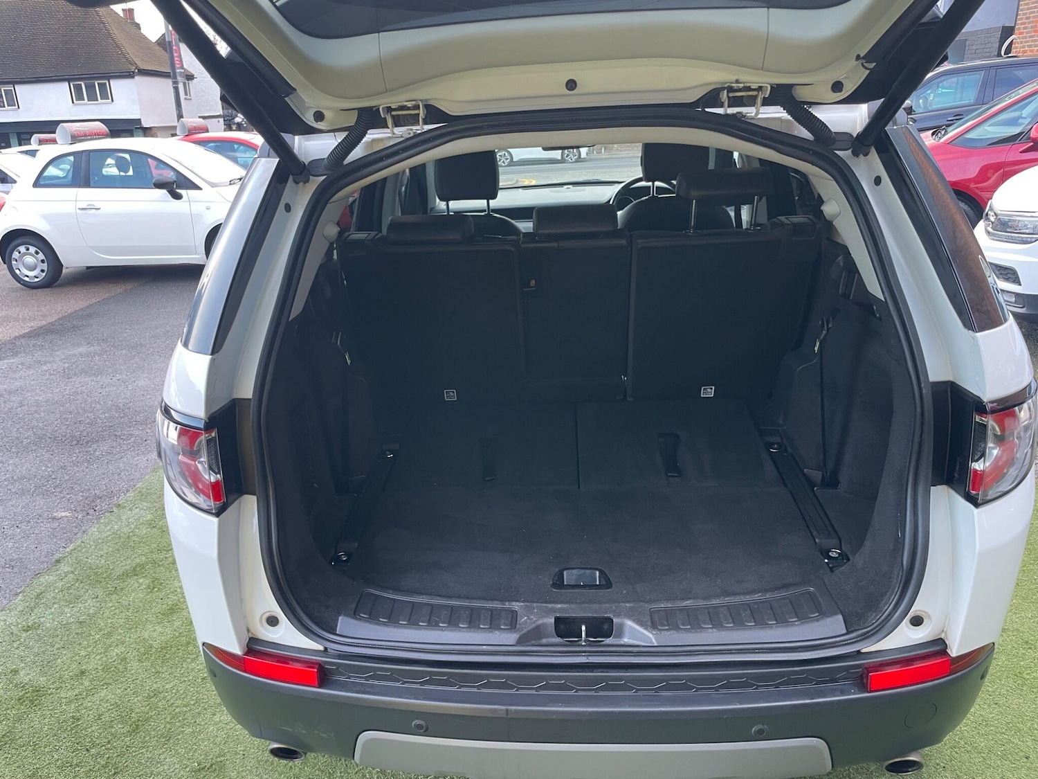 Used Land Rover Discovery Sport 2017 for sale - 77033589: Photo 9