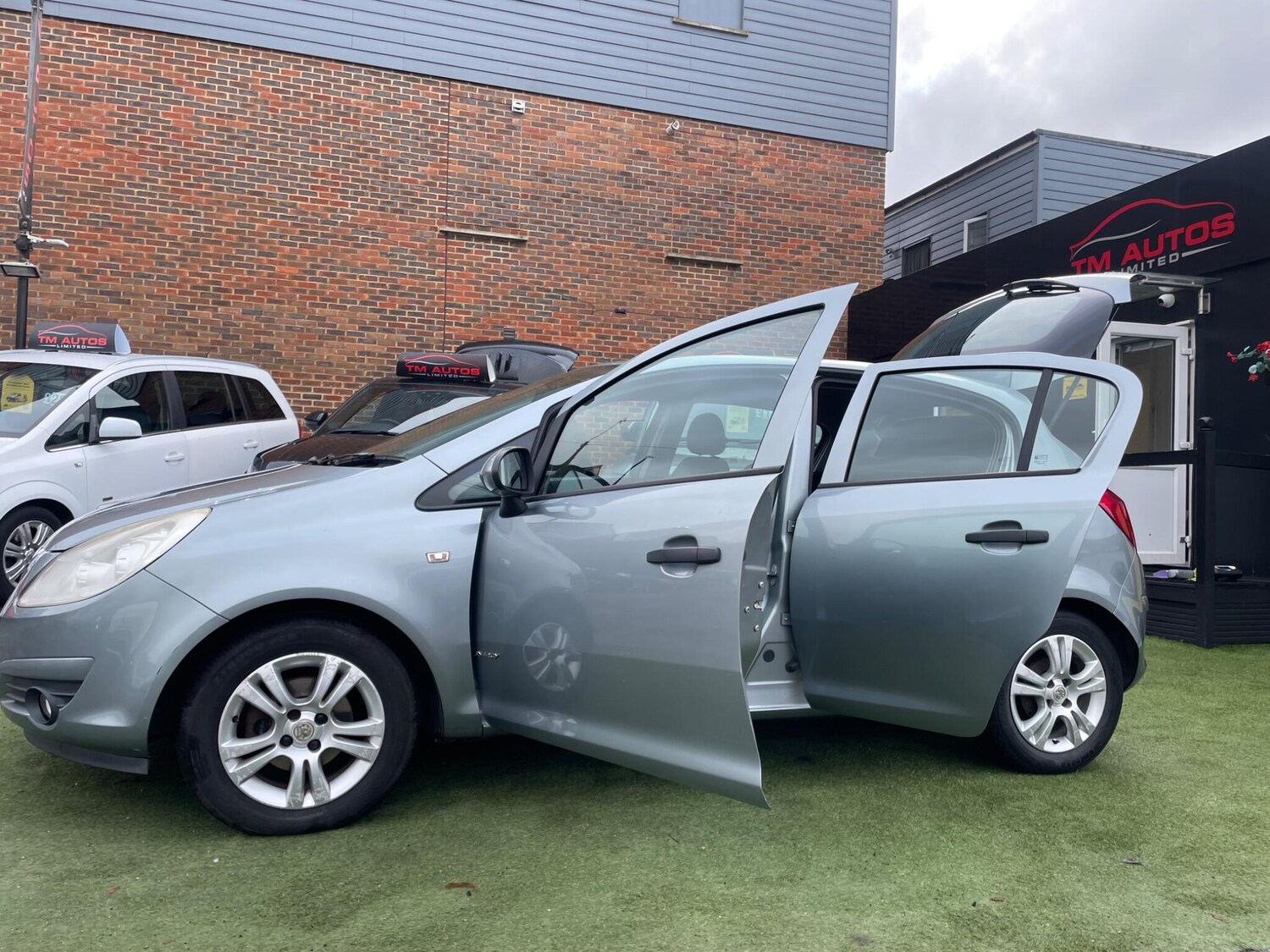 Used Vauxhall Corsa 2010 for sale - 77552495: Photo 8