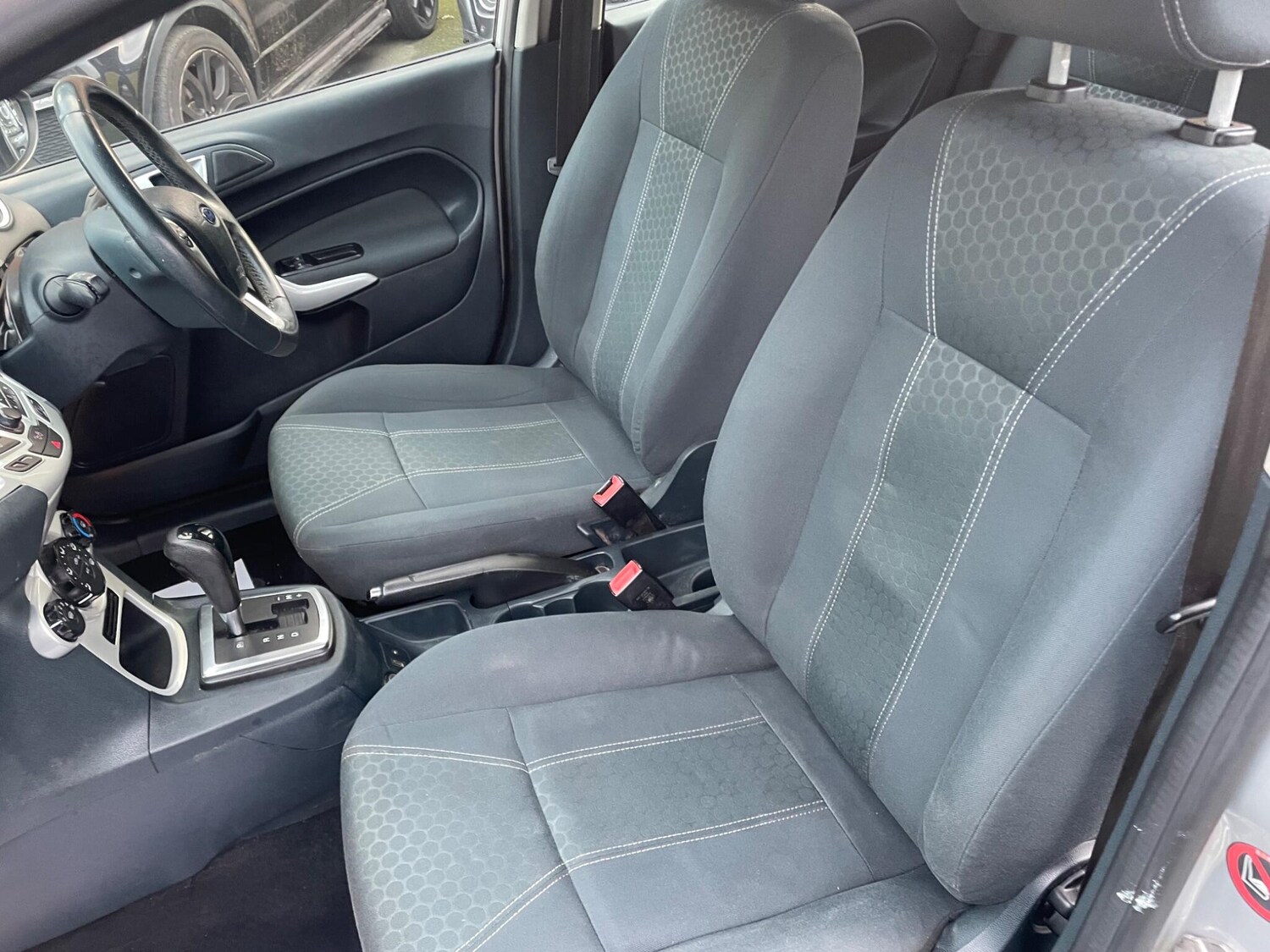 Used Ford Fiesta 2012 for sale - 77368842: Photo 17