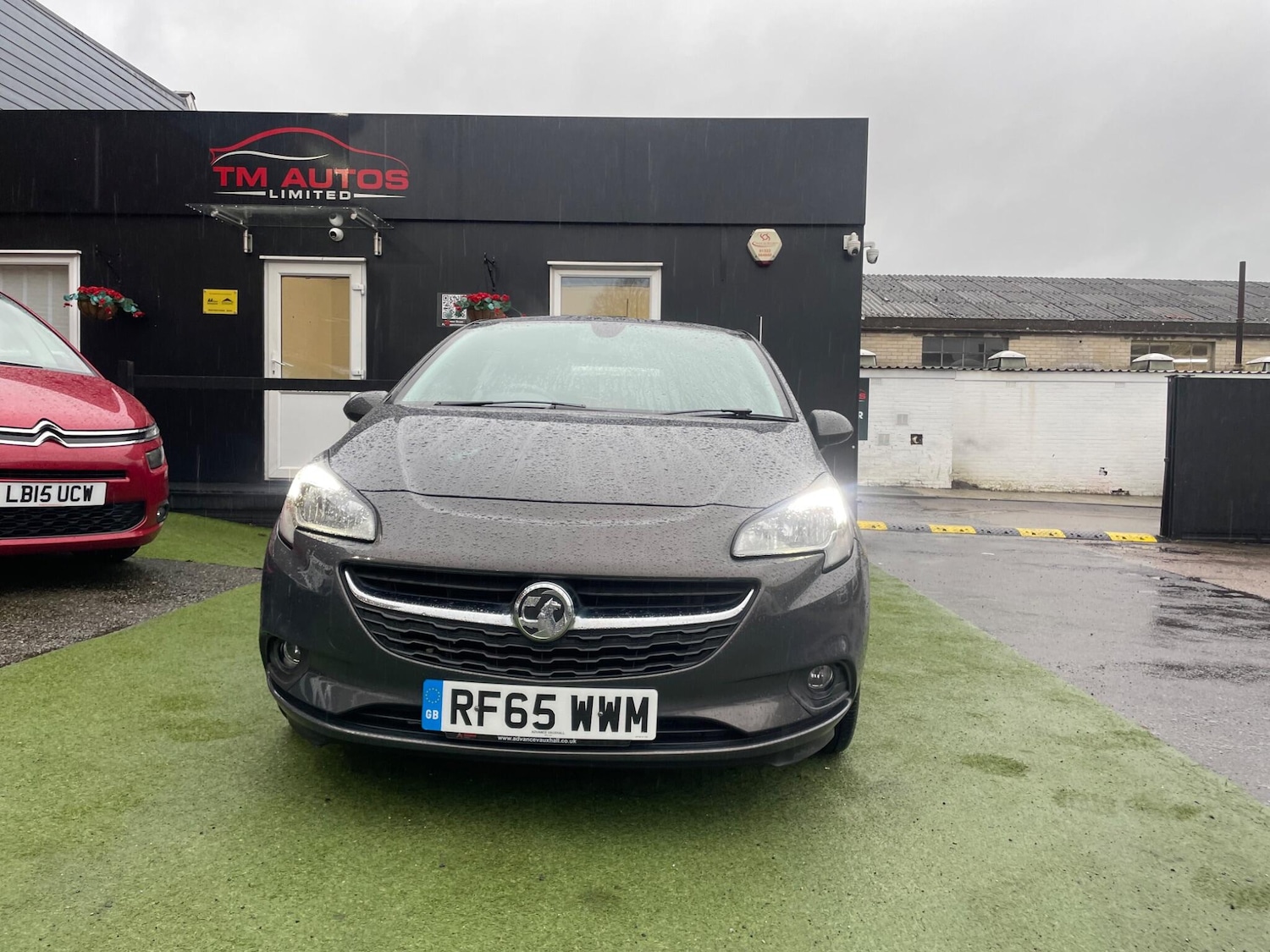Used Vauxhall Corsa 2015 for sale - 77218898: Photo 2