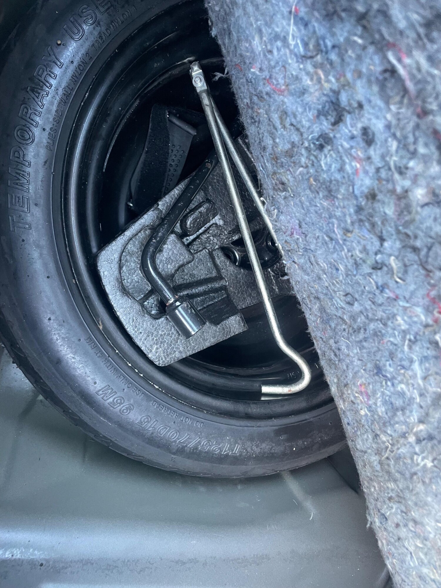 Used Toyota AYGO 2017 for sale - 78201531: Photo 28