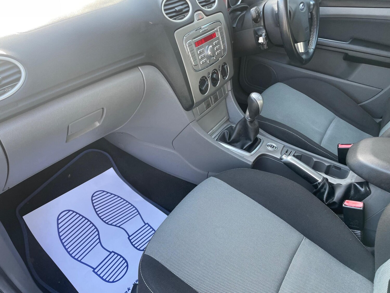 Used Ford Focus 2010 for sale - 78107093: Photo 18