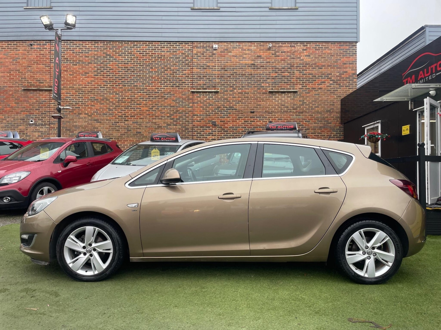 Used Vauxhall Astra 2013 for sale - 77795202: Photo 10