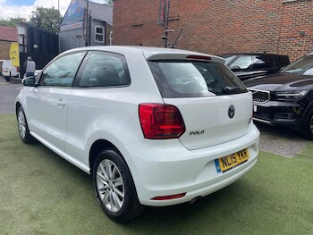 Used Volkswagen Polo 2015 for sale - 78876288: Photo
