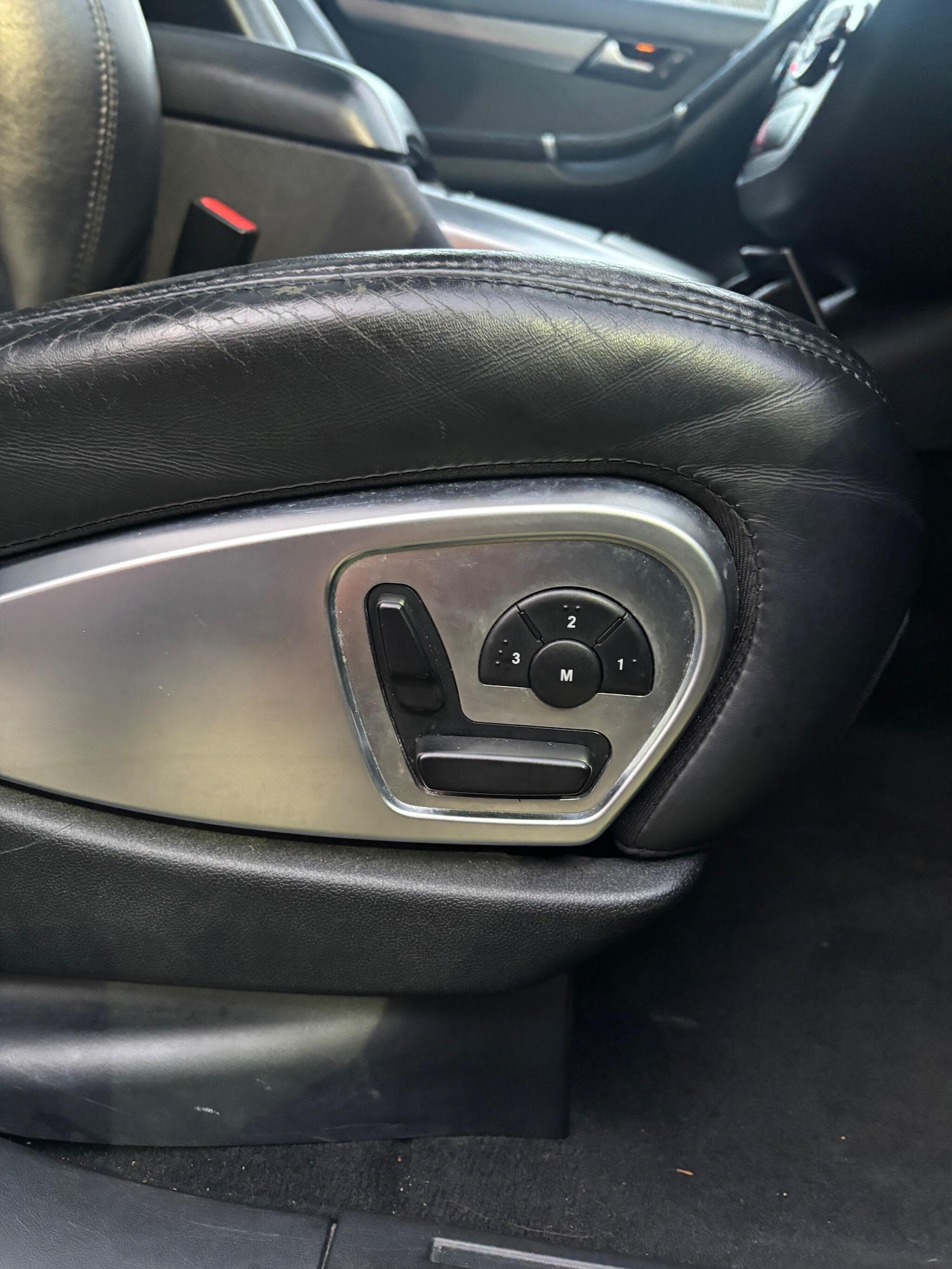 Used Mercedes-Benz R Class 2011 for sale - 76648113: Photo 18